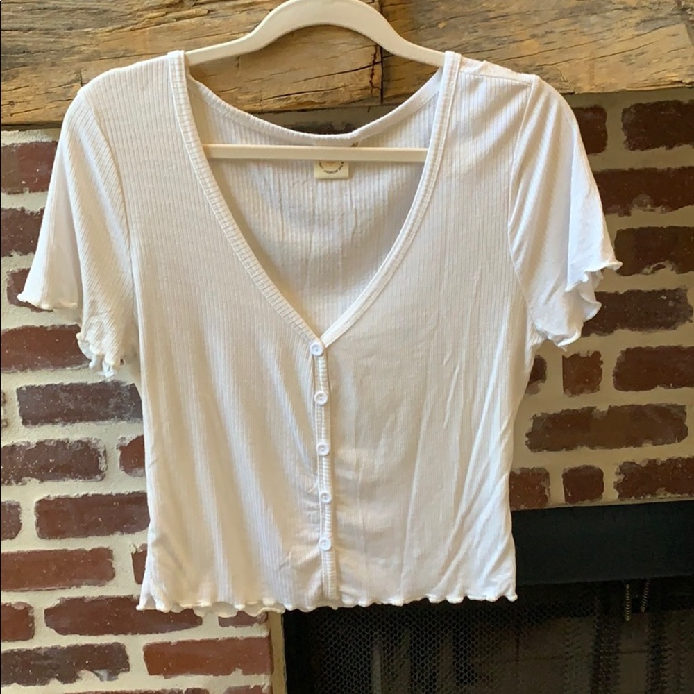 Simple v neck t shirt with buttons
